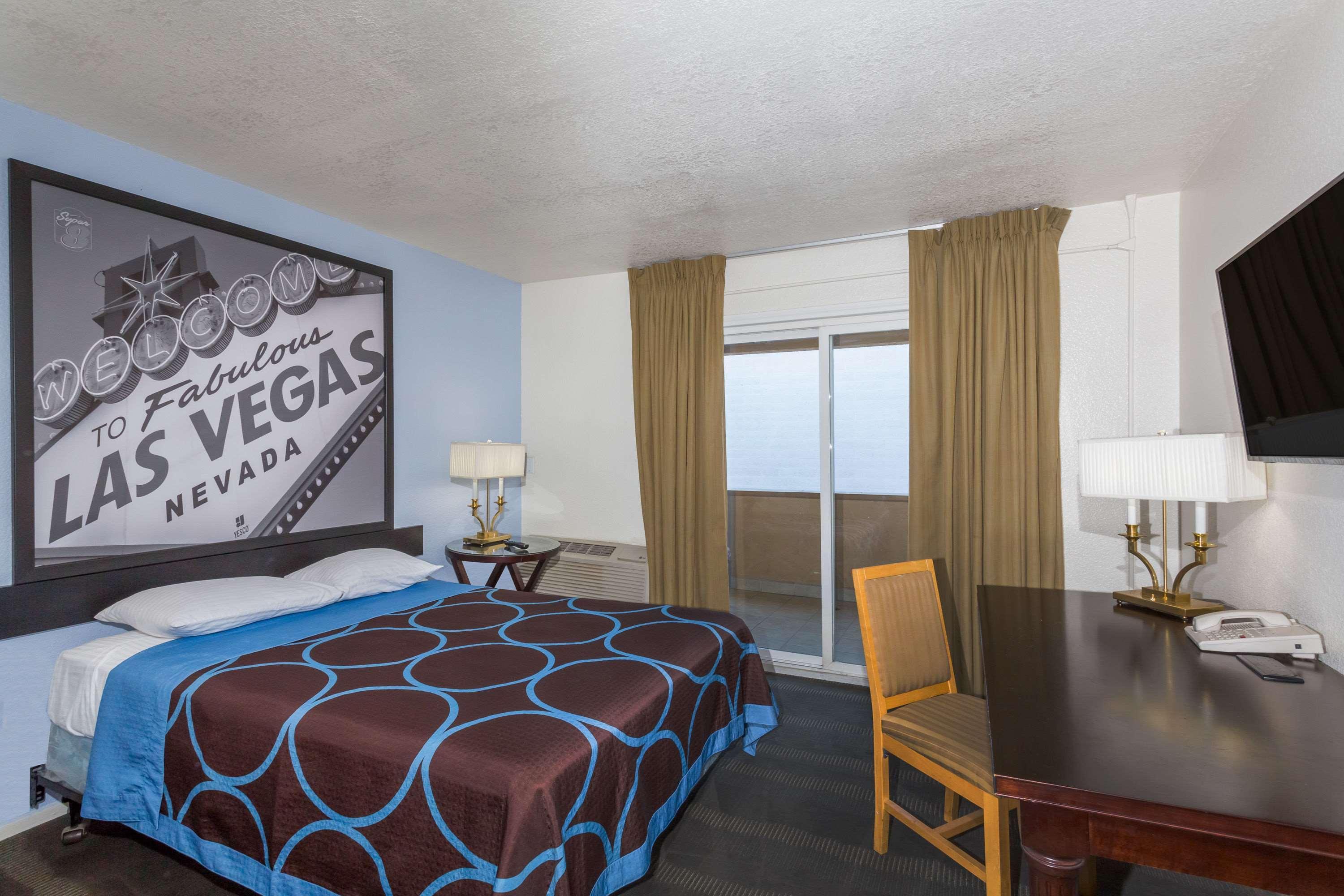 Super 8 By Wyndham Las Vegas North Strip/Fremont St. Area Esterno foto