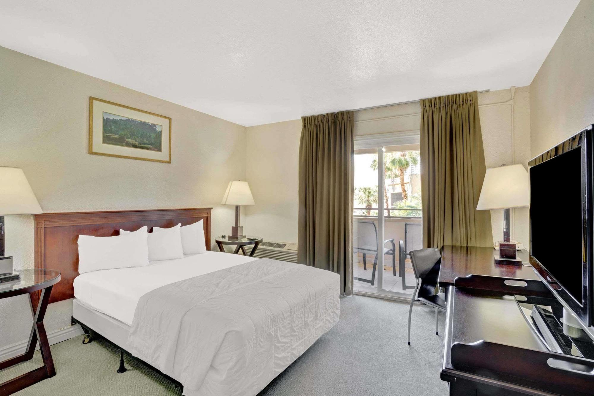Super 8 By Wyndham Las Vegas North Strip/Fremont St. Area Esterno foto