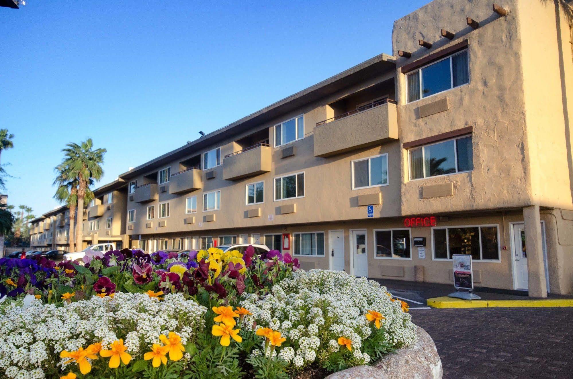 Super 8 By Wyndham Las Vegas North Strip/Fremont St. Area Esterno foto